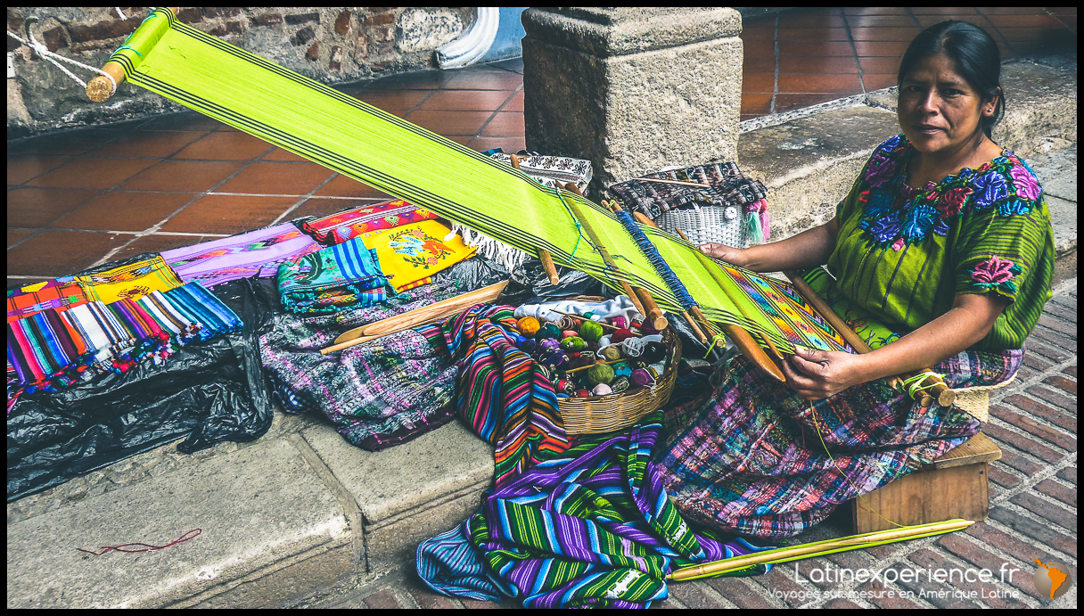 Guatemala - Tisseuse - Latinexperience voyages