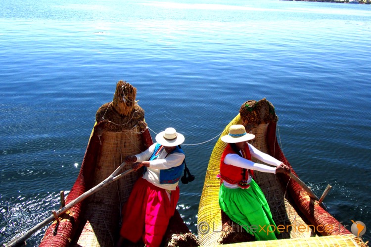 Pérou -Lac Titicaca - femmes Péruviennes