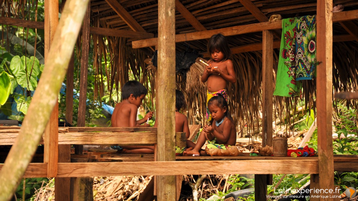 Panama Papers - Enfants tribu Embéras - Latinexperience