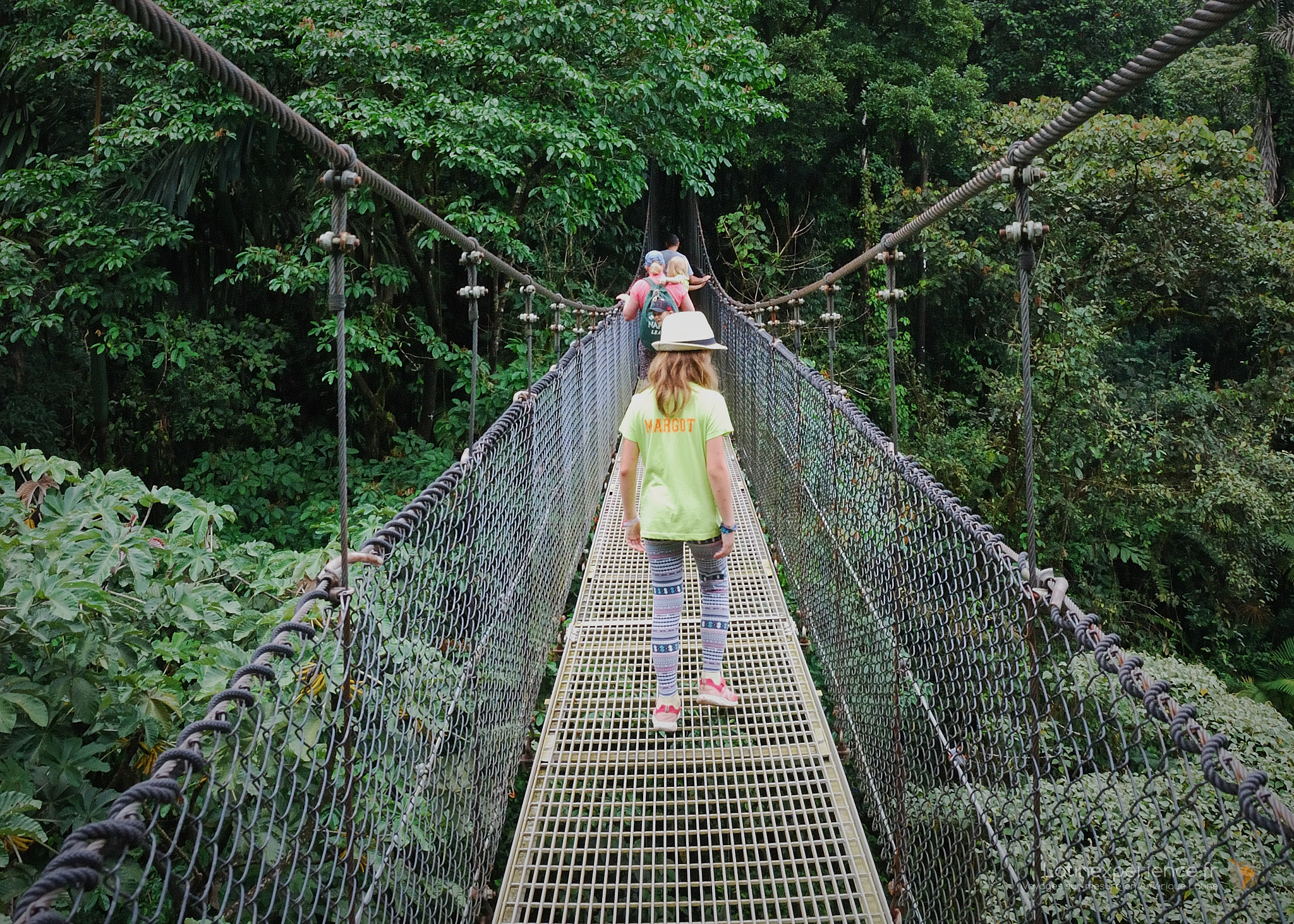 Voyage en famille Costa Rica-Pont suspendu-Latinexperience voyages